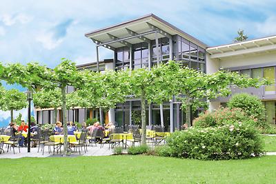 Seminarhotels und Natur Kaffeestube in Baden-Württemberg – im JUFA Hotel Wangen in Wangen im Allgäu werden alle offenen Fragen bedeutungsvoll!