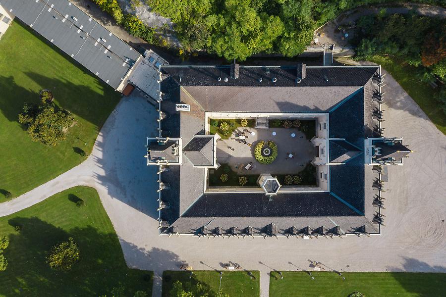 Alpendomizil und Hotel Schloss Hernstein in Niederösterreich