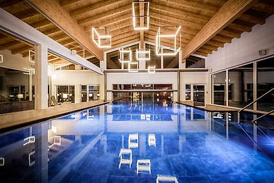 Seminarhotels und Seekulisse in Tirol – Liebhaber von Wassererlebnissen lieben diese Region! Hotel Schick in Walchsee ist der perfekte Ort, um nach dem Seminar am Wasser abzuschalten