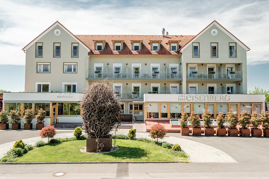 Rosengarten und Hotel Das Eisenberg im Burgenland