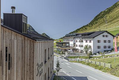 Seminarhotels und Wellnesspavillon in Tirol ist bedeutend und ein großes Thema im Jagdschloss-Resort