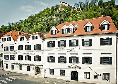 Seminarhotels und Alpengarten in der Steiermark – Natur direkt vor der Haustüre! Obstgarten im Schlossberg Hotel in Graz