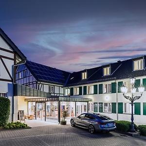 Seminarhotels und Ingenieursteam in Nordrhein-Westfalen – machen Sie Ihr Teamevent zum Erlebnis! Teamwettbewerb und BW Waldhotel Eskeshof in Wuppertal